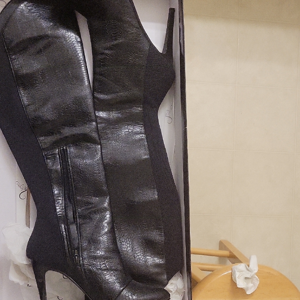 Vogue Black Over-the-Knee Stiletto Boots